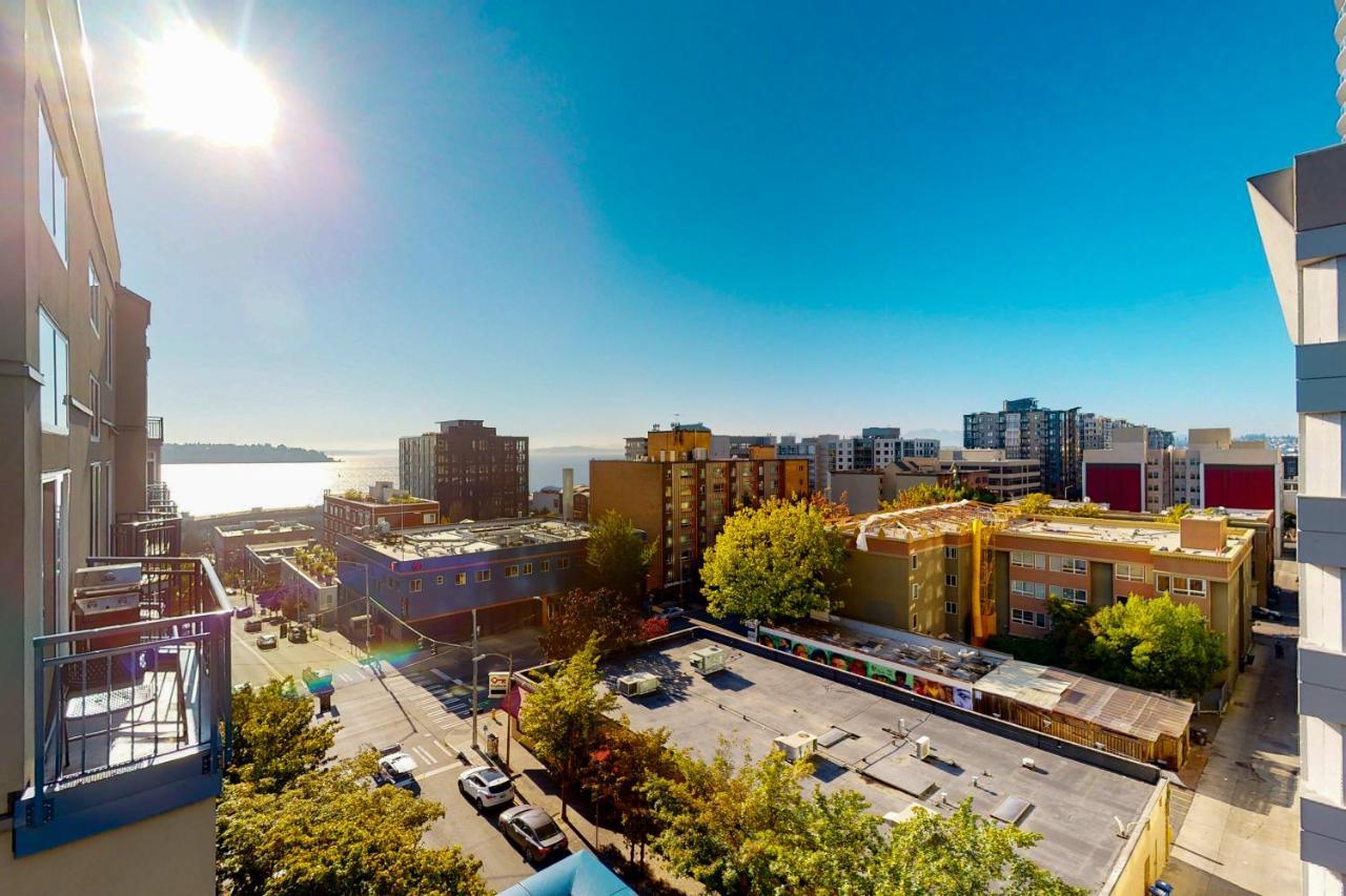 Apartment Belltown Court Sunset *