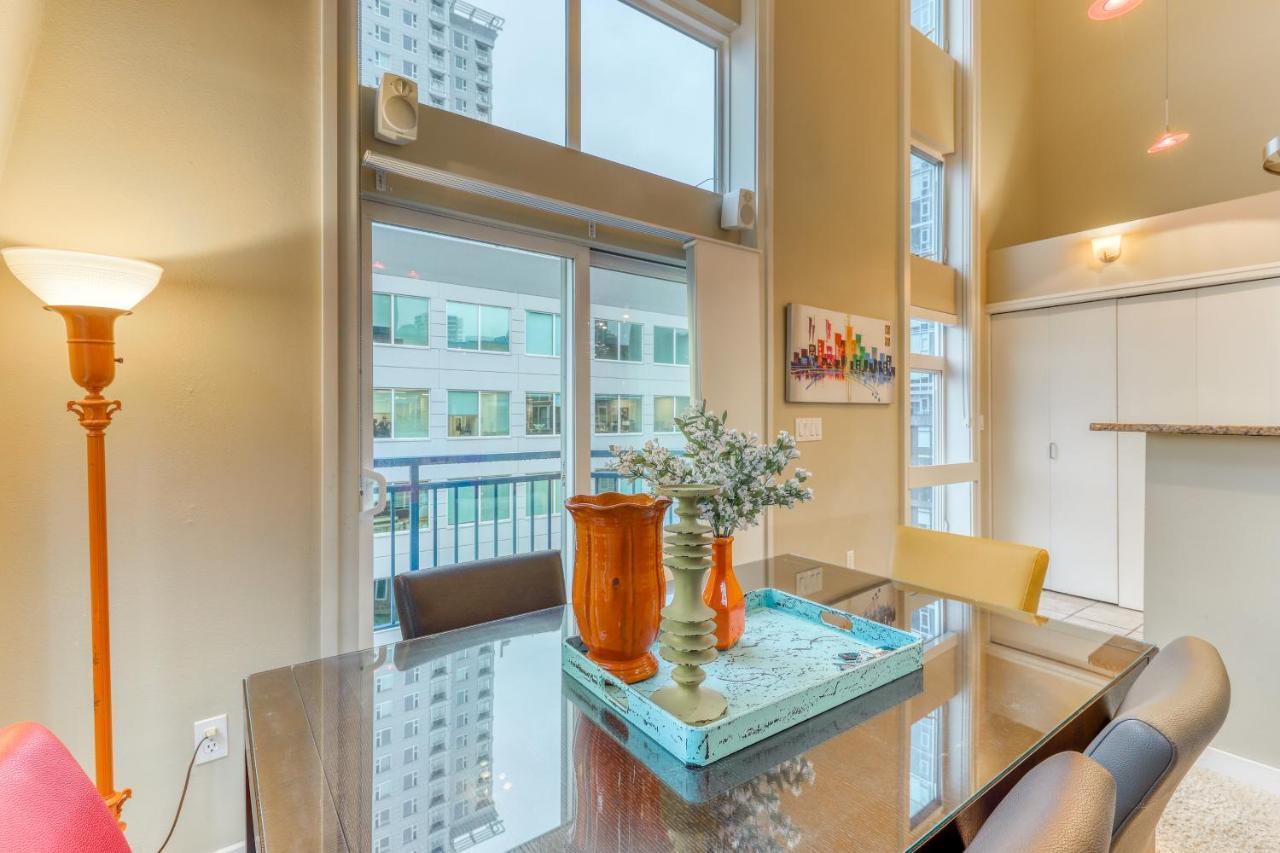 Belltown Court Sunset Apartment