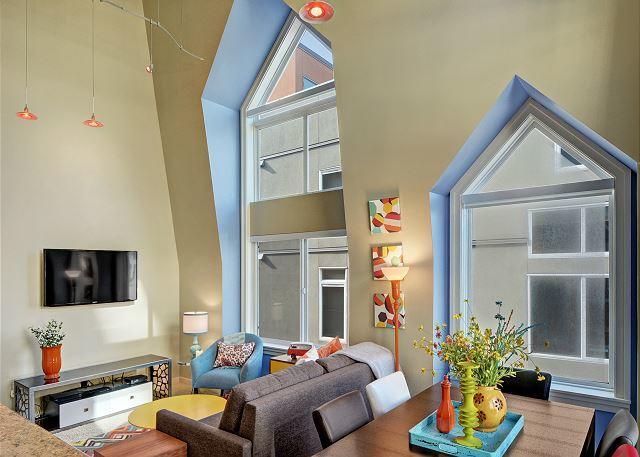 Belltown Court Sunset Apartment